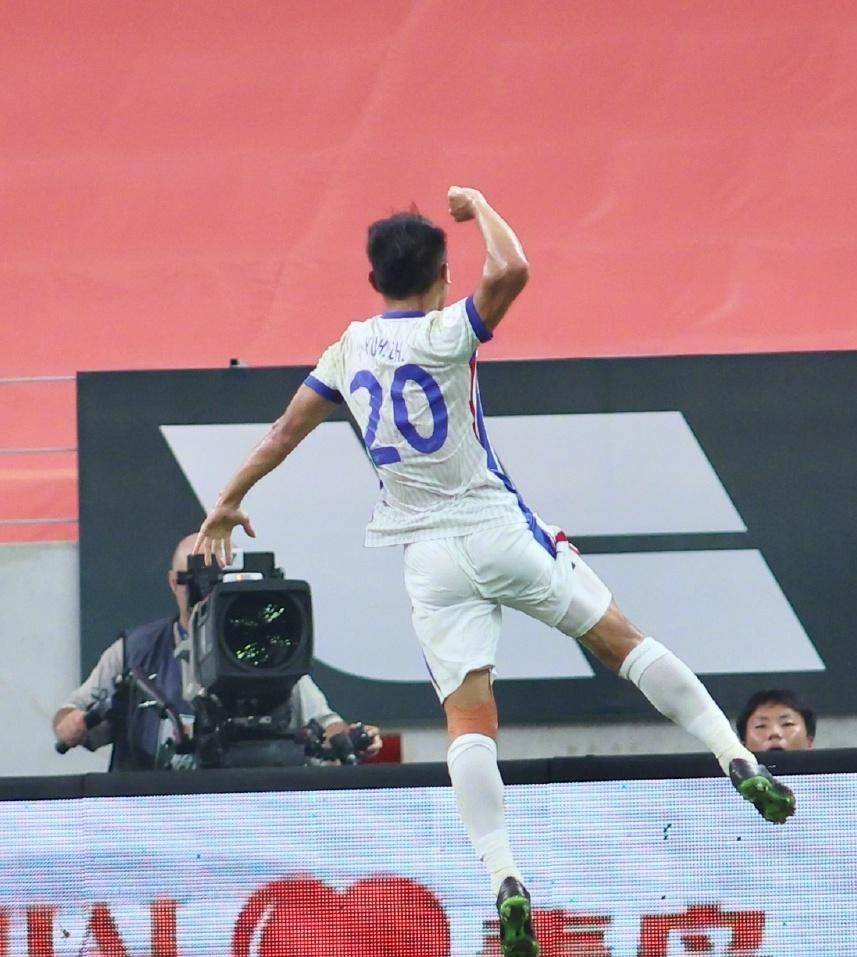 od体育注册-中超球员状态走高,拼尽全力