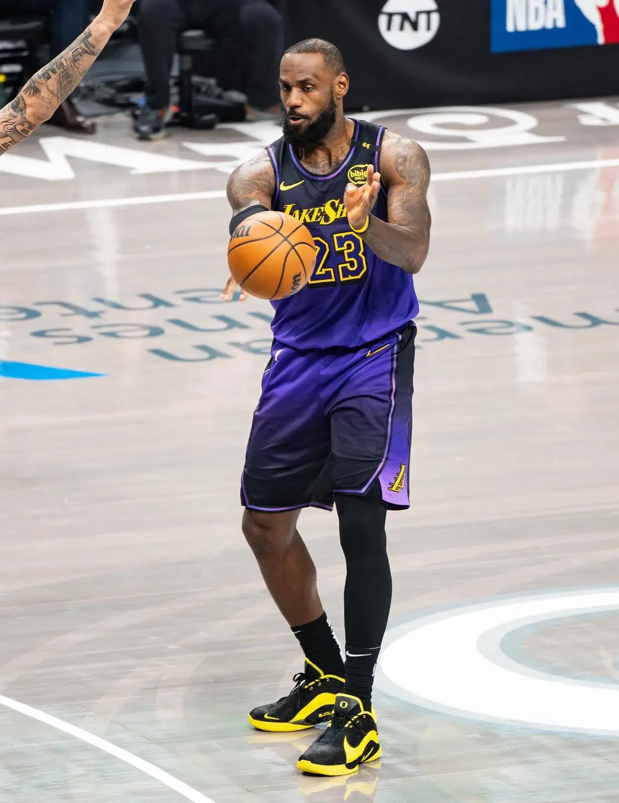 od体育app下载-湖人再胜太阳，詹姆斯表现稳定